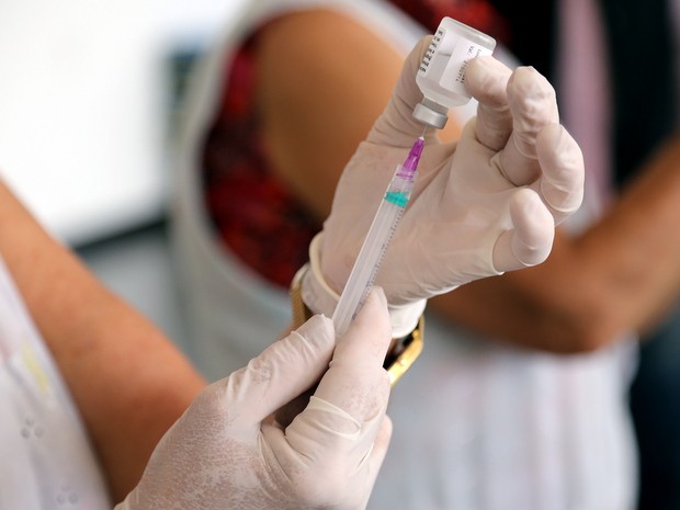 Vacina contra a gripe: titulares do Saúde Caixa podem receber a dose até o final de maio
