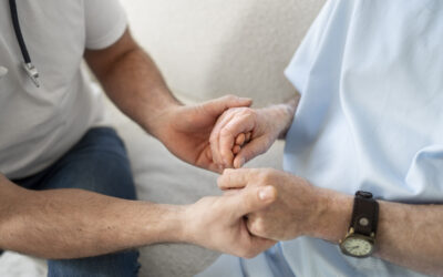 Entenda como identificar e como lidar com a Doença de Parkinson