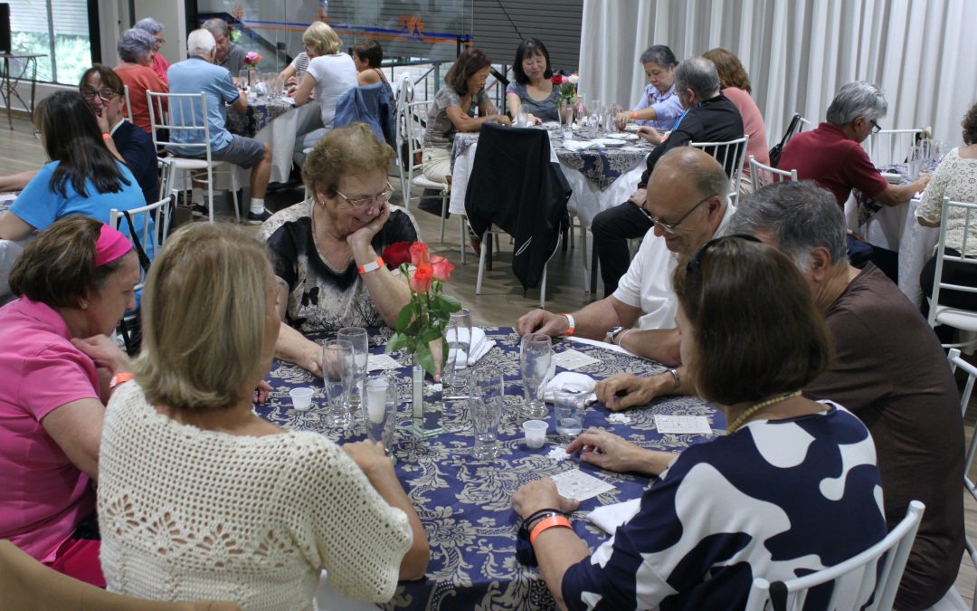 Encontro de aposentados reuniu mais de 100 colegas na APCEF-PR